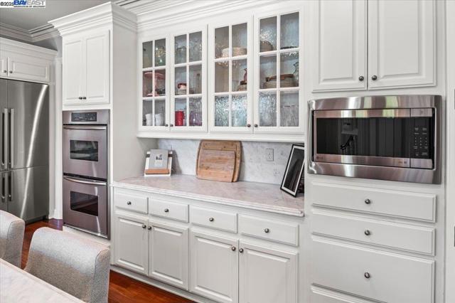 1137 Via Di Salerno, Pleasanton CA: https://media.crmls.org/mediaz/32aa6b89-a7ac-4141-9a3b-b7dd26eb6d84.jpg