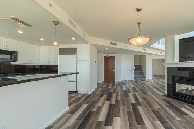 510 1st Ave, San Diego CA: https://media.crmls.org/mediaz/32aa7f22-91f3-450e-ba25-9719cf022f54.jpg