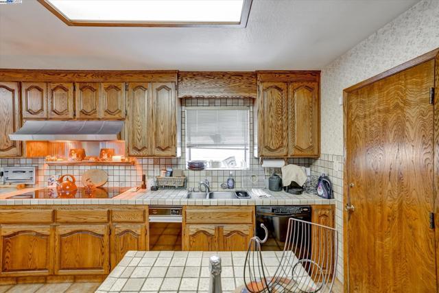 664 Berry Ave, Hayward CA: https://media.crmls.org/mediaz/32aada7b-6b53-4f78-8b66-99d7d379896a.jpg