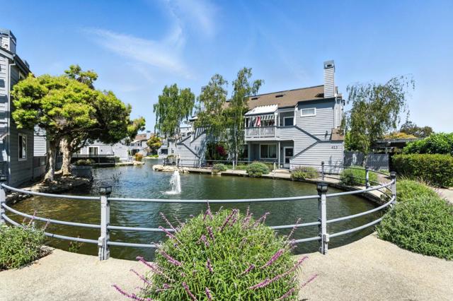 425 Cork Harbour Circle,  CA: https://media.crmls.org/mediaz/32ab3d21-835e-4c0f-89e0-01f9c39a1bed.jpg