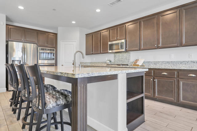 41399 Manchester Street, Indio CA: https://media.crmls.org/mediaz/32ac4f59-9d3f-4cb5-8f64-19e8a7efce02.jpg
