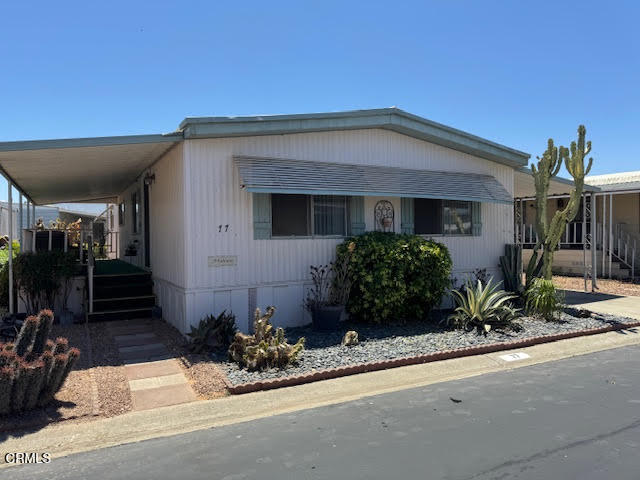 250 E Telegraph Road, Fillmore CA: https://media.crmls.org/mediaz/32ad1fca-b4c6-4c89-8b2a-9cbc4d925c47.jpg