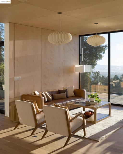 1136 Keith Ave, Berkeley CA: https://media.crmls.org/mediaz/32ada290-d4a4-40f8-abd8-7ceac964e8f0.jpg