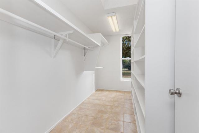513 Canyon Drive, Solana Beach CA: https://media.crmls.org/mediaz/32adeb37-858b-4537-a2fe-6d7b7bb69ad4.jpg