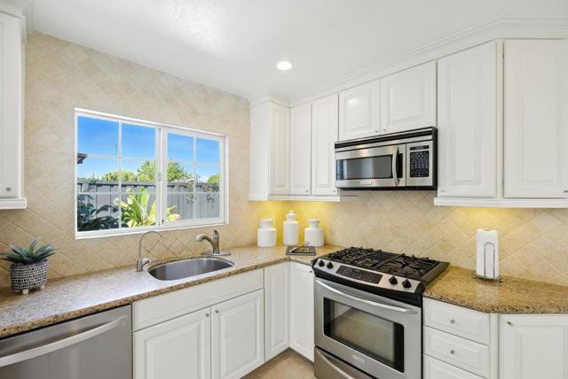 2924 Vivian Lane, San Jose CA: https://media.crmls.org/mediaz/32ae8468-fbae-4d90-9a13-42330b78c397.jpg