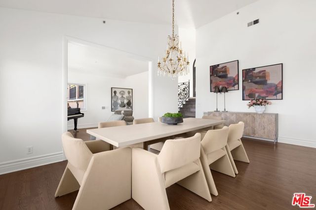 6 Bed Home for Sale in Los Angeles, California