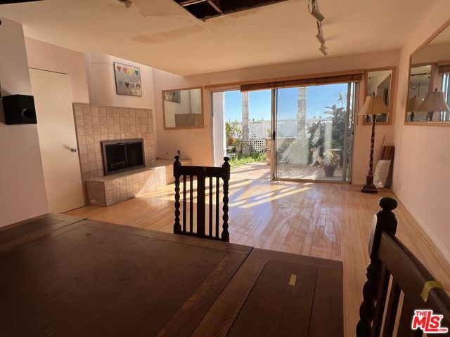 28711 Pacific Coast Highway, Malibu CA: https://media.crmls.org/mediaz/32af62cb-92db-4acb-b23f-5b147c405f66.jpg
