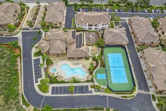 12680 Creekview Drive, San Diego CA: https://media.crmls.org/mediaz/32af66a8-6617-4ce9-bf07-cfe9a226127e.jpg
