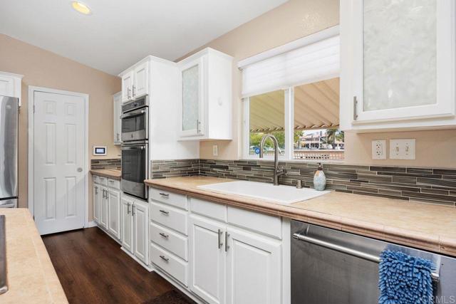 1600 E. Vista Way, Vista CA: https://media.crmls.org/mediaz/32af6c82-beb5-4a4c-b0b7-e20817febba1.jpg