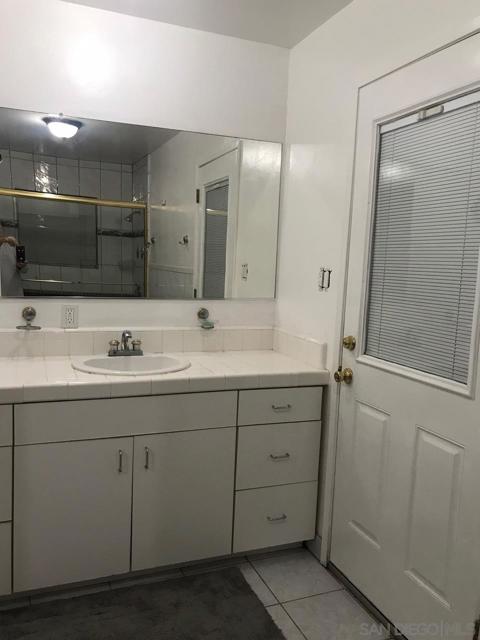 4727 Choctaw Dr., San Diego CA: https://media.crmls.org/mediaz/32b013cb-2d9a-4583-9ad2-9a5a5a82e20d.jpg