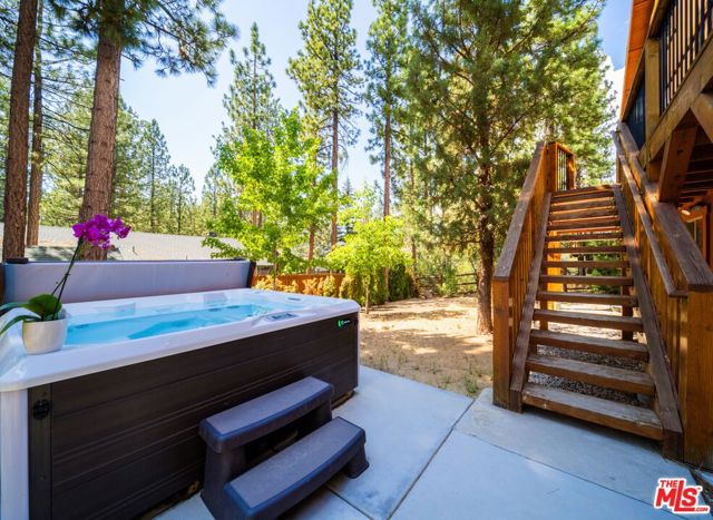 919 Mcalister Road, Big Bear City CA: https://media.crmls.org/mediaz/32b02492-10c8-4778-af71-dafd20b1e122.jpg