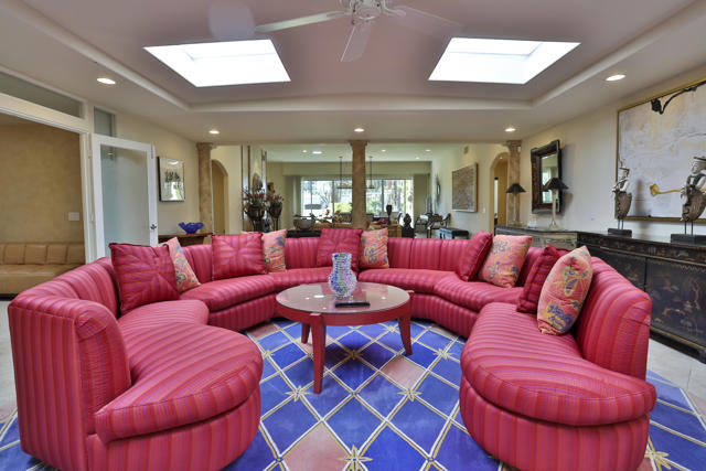 45735 Pawnee Road, Indian Wells CA: https://media.crmls.org/mediaz/32b0bbf8-1ff7-42c0-96f2-681a75ff00de.jpg