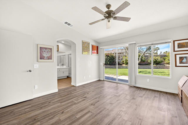 Image 10 of 32 For 81064 La Reina Circle