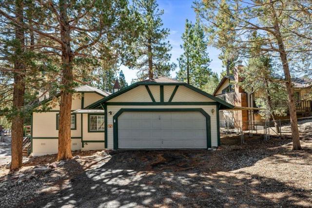 1093 Snow Ridge Road, Big Bear CA: https://media.crmls.org/mediaz/32b1a871-6f98-4531-b81c-deebd85662c3.jpg