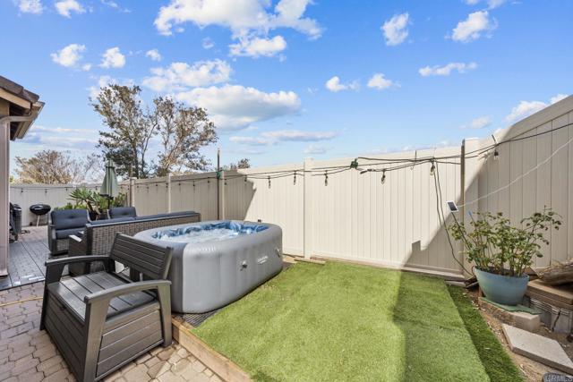 Image 23 of 40 For 1361 Sunhaven Road