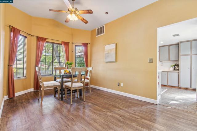 2628 Asilomar Dr, Antioch CA: https://media.crmls.org/mediaz/32b208bb-5436-4f6c-b08f-baf1641d9724.jpg