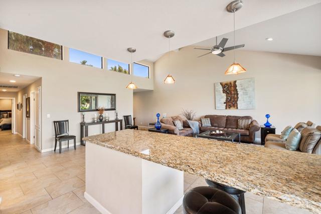 312 Castellana S, Palm Desert CA: https://media.crmls.org/mediaz/32b33210-e496-4fec-bc10-13476fca72f9.jpg