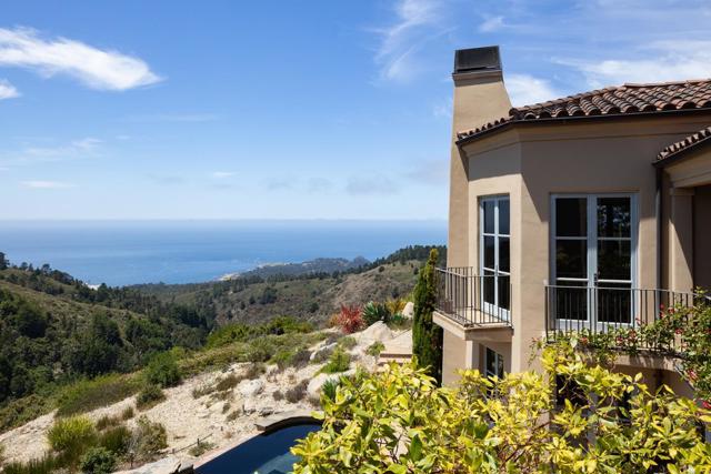 3200 Red Wolf Drive, Carmel CA: https://media.crmls.org/mediaz/32b3d721-6735-41a2-90b9-6e494501f03d.jpg
