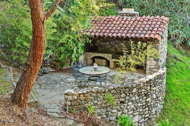 Detail Gallery Image 30 of 40 For 200 Fern Dr, Pasadena,  CA 91105 - 5 Beds | 6/2 Baths