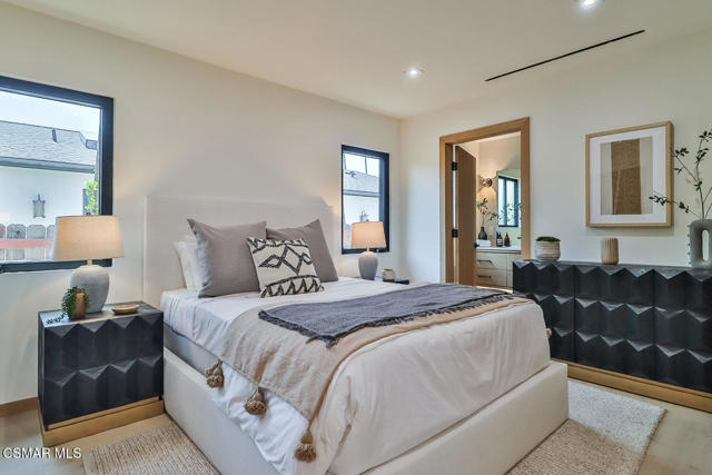 514 W Washington Boulevard, Pasadena CA: https://media.crmls.org/mediaz/32b45011-cca2-4fdd-ad82-b1bb4439bfb3.jpg