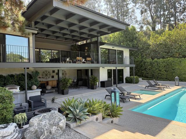 1240 Chateau Road, Pasadena CA: https://media.crmls.org/mediaz/32b5130a-3109-4f24-af17-be390f902439.jpg