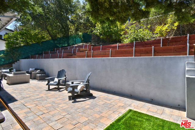 3471 Woodcliff Road, Sherman Oaks CA: https://media.crmls.org/mediaz/32b537ef-75f3-4886-955c-8ec6ea75d825.jpg