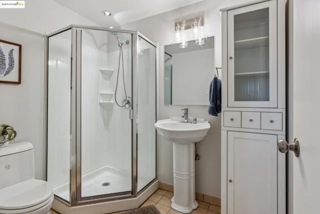 1023 Overlook Rd, Berkeley CA: https://media.crmls.org/mediaz/32b60a8b-9437-48f9-8076-0f1667b7e8f5.jpg