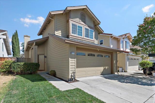2914 Creek Point Drive, San Jose CA: https://media.crmls.org/mediaz/32b6af29-980d-4bd2-b50a-5a732071d154.jpg