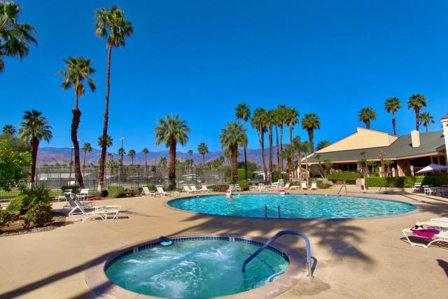 14 International Boulevard, Rancho Mirage CA: https://media.crmls.org/mediaz/32b6dc8d-84f6-4290-949d-3260406c23bb.jpg