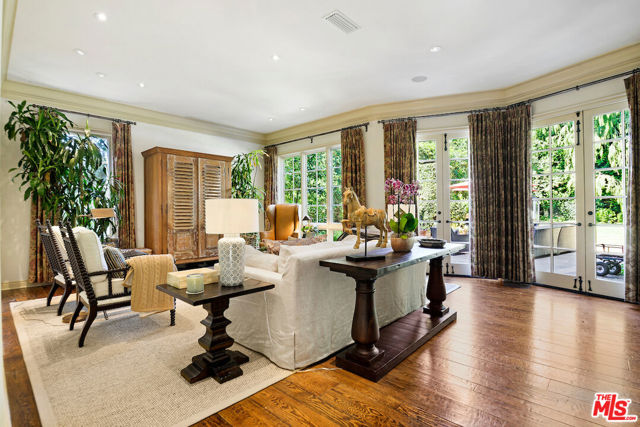 130 S LAYTON Drive, Los Angeles CA: https://media.crmls.org/mediaz/32b814f9-7fcb-4838-867b-5a9f5d038d1b.jpg