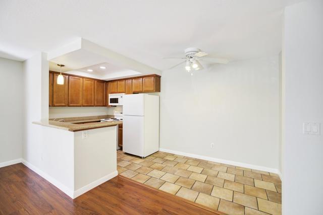 Detail Gallery Image 8 of 21 For 432 Edgehill Ln #169,  Oceanside,  CA 92054 - 2 Beds | 1 Baths