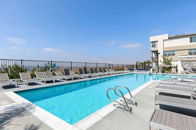 Detail Gallery Image 33 of 34 For 2080 Tango Loop #1,  Chula Vista,  CA 91915 - 4 Beds | 2/1 Baths