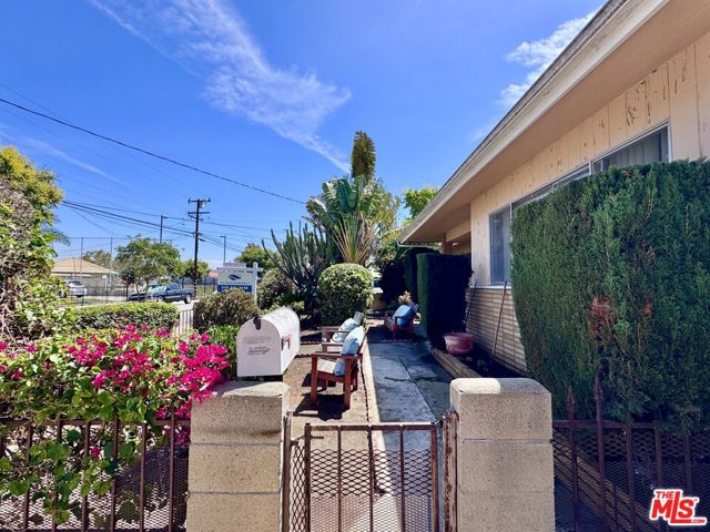3704 W 111th Place, Inglewood CA: https://media.crmls.org/mediaz/32b952ce-a5b7-4b27-a963-ef6cdba06fdf.jpg
