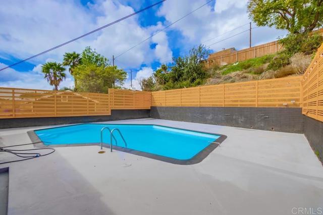5610 Streamview Drive, San Diego CA: https://media.crmls.org/mediaz/32b987c9-7be2-4fcf-890a-32beedad66c9.jpg