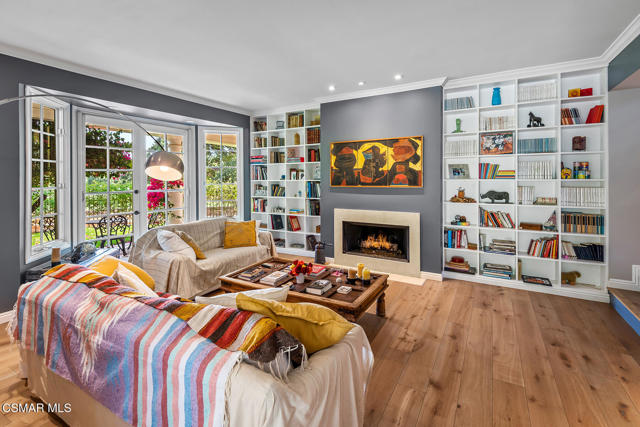 4498 Rayburn Street, Westlake Village CA: https://media.crmls.org/mediaz/32b9e83a-1b44-43a9-a8e4-0be615151e9e.jpg