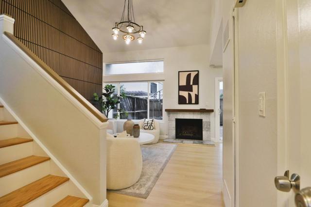 284 Rosewood Court, Hayward CA: https://media.crmls.org/mediaz/32baa9cf-710c-4756-ab4a-955f2b7832be.jpg