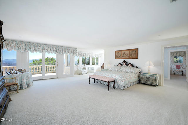 11848 Presilla Road, Camarillo CA: https://media.crmls.org/mediaz/32bade96-2595-4cac-a650-222f1c648a25.jpg