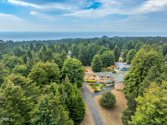 16611 Pearl Ranch Road, Fort Bragg CA: https://media.crmls.org/mediaz/32baed61-226f-4602-bb7f-e575801403d1.jpg