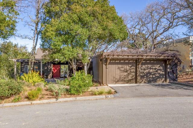 5 Sandstone Street, Portola Valley CA: https://media.crmls.org/mediaz/32bb8f00-6bb3-4751-9ae2-7d5c72c5f497.jpg