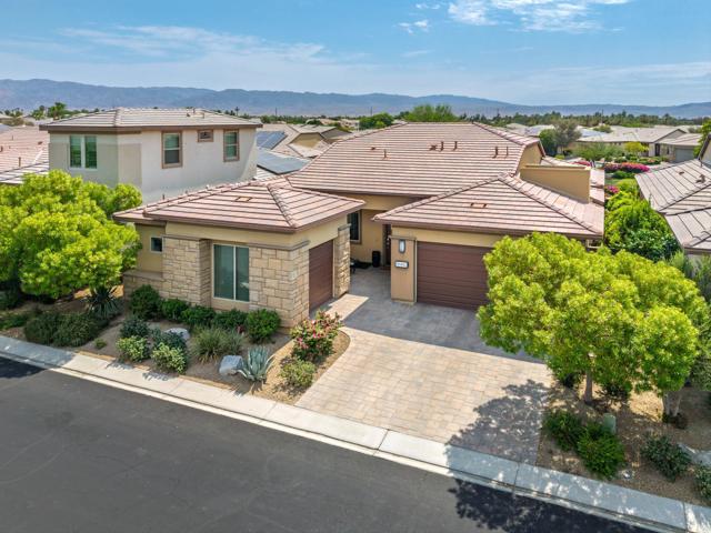 51482 Longmeadow Street, Indio CA: https://media.crmls.org/mediaz/32bc1d02-af91-4c18-9923-107cc67efb36.jpg