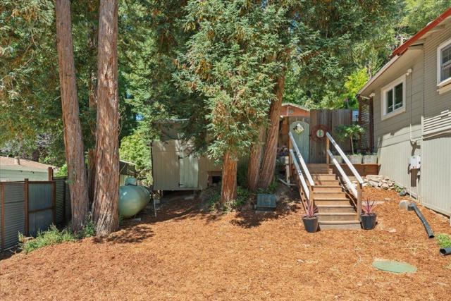 900 Lakeside Drive, Felton CA: https://media.crmls.org/mediaz/32bc61c5-cca6-4949-b6bc-1f901d324155.jpg