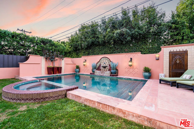 519 N ALTA Drive, Beverly Hills CA: https://media.crmls.org/mediaz/32bc93c1-f269-416b-9758-1c9154b9b1f7.jpg