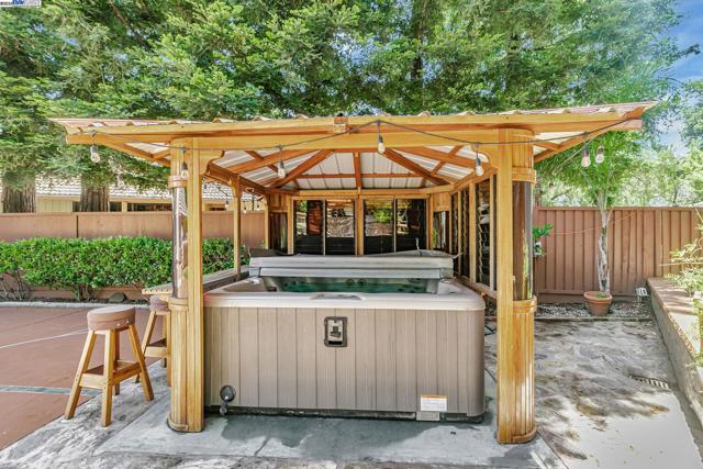 38957 Altura Street, Fremont CA: https://media.crmls.org/mediaz/32bd5855-1830-4a5c-b524-c2d418a97f8c.jpg