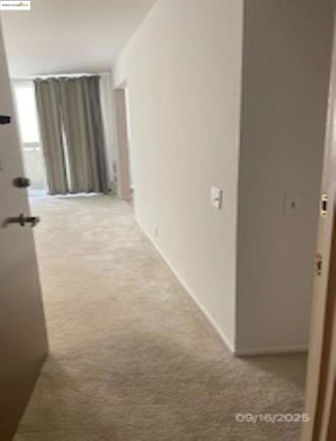 398 Adams St, Oakland CA: https://media.crmls.org/mediaz/32bda262-581a-418d-94cc-7f970c8e9fef.jpg