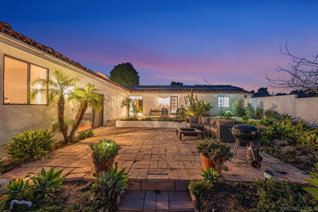 1761 Winterwarm Dr, Fallbrook CA: https://media.crmls.org/mediaz/32be187e-4066-4459-a47c-71b80a567b2b.jpg