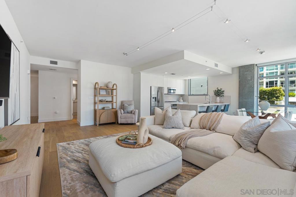 800 The Mark Ln - photo 13