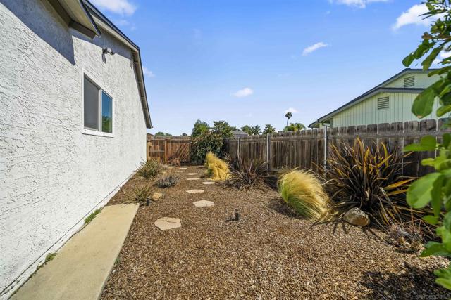 9480 Avenida Acero, Spring Valley CA: https://media.crmls.org/mediaz/32be7af5-f40f-4766-8c29-5b67cc68ddf5.jpg