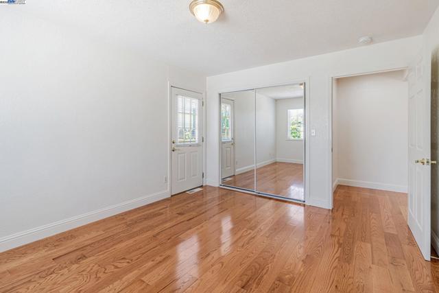 2940 Somerset Ave, Castro Valley CA: https://media.crmls.org/mediaz/32be98b0-37d2-4c1f-a96e-597e0df7a345.jpg