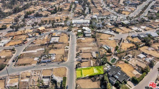 Drew Fenton | 887 Chattanooga Avenue Pacific Palisades CA | MLS: 7346712