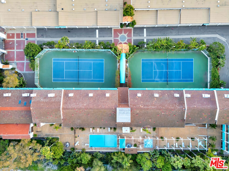 https://media.crmls.org/mediaz/32bfa8b5-b572-4ad8-8e95-e40fa1c82120.jpg?preset=X-Large
